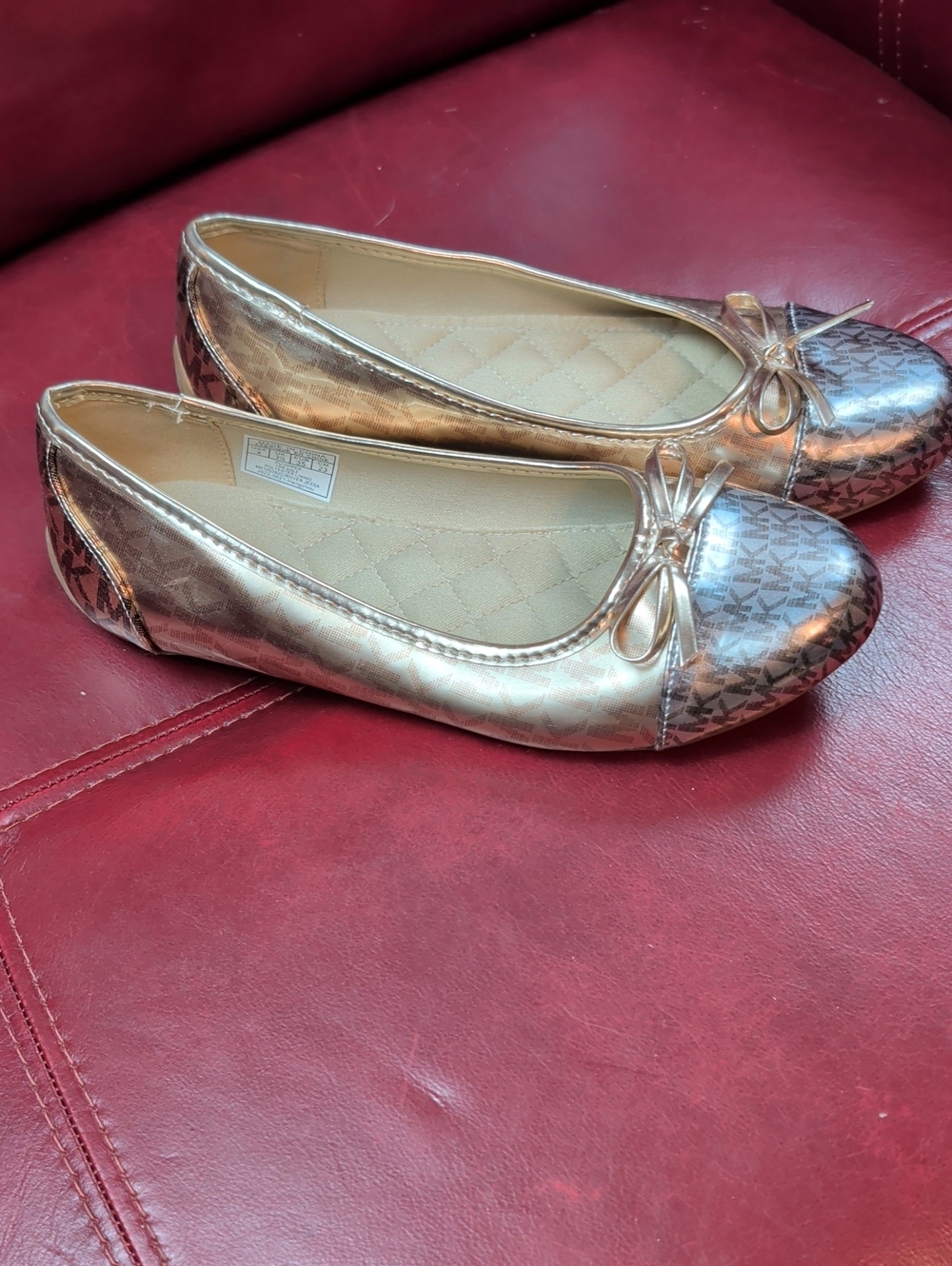 Michael Kors Metallic Gold Ballet Flats with Bow Accent Girls Size 4